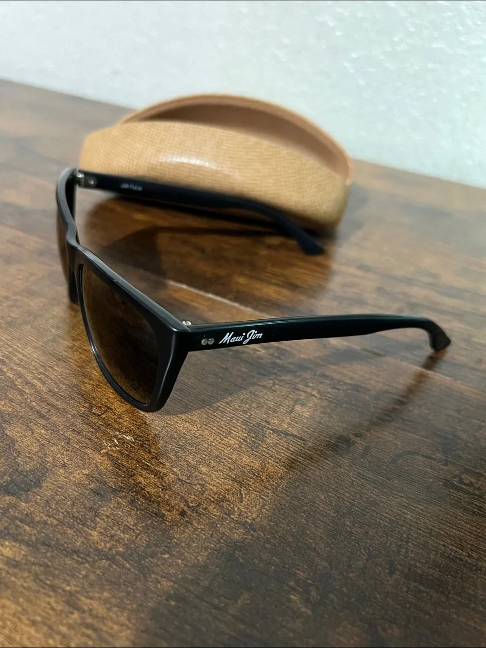 Maui Jim Black Sunglasses with Brown Lens and Tan Case